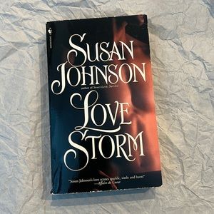 ⭐️5 for $15⭐️Love Storm by Susan Johnson | Book